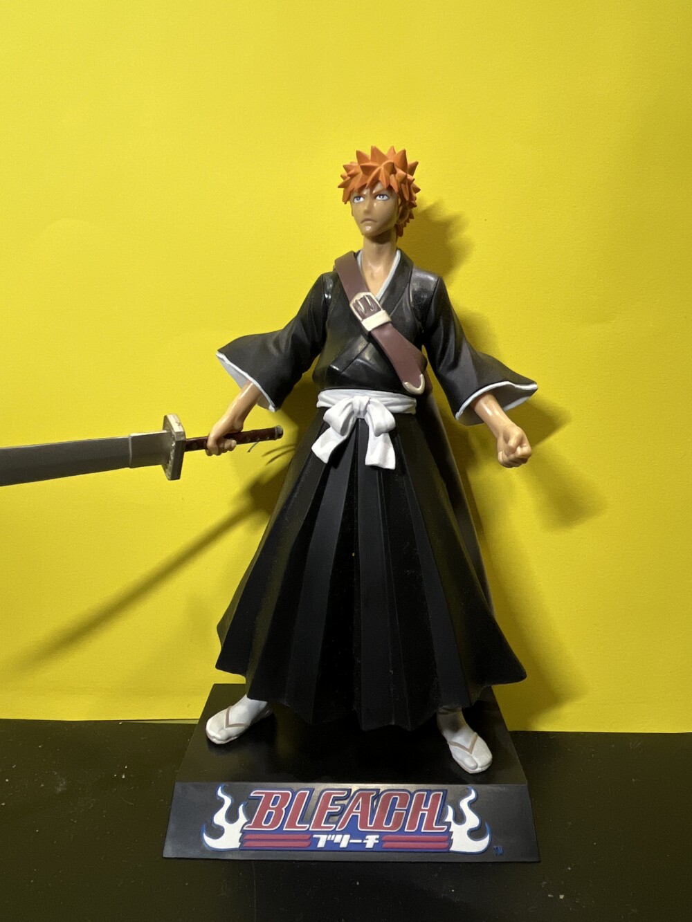 FIGURA ICHIGO KUROSAKI BLEACH